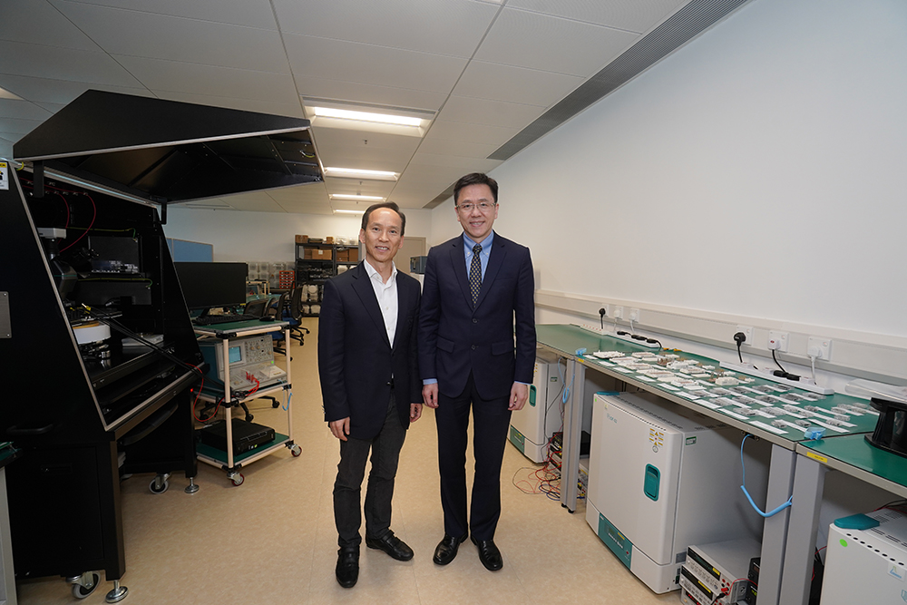 Professor Sun Dong, the Secretary for Innovation, Technology and Industry, visited our Technology Centre in Hong Kong Science Park on 3 March 2023